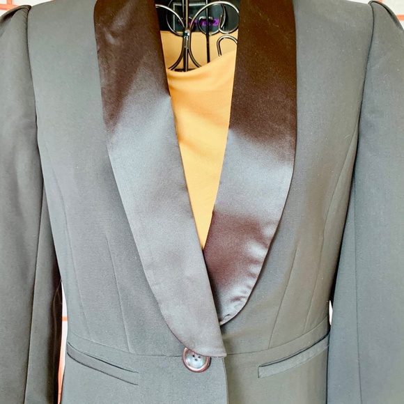 Forever 21 Satin Collar Fitted Tuxedo Blazer NWOT - Picture 3 of 7